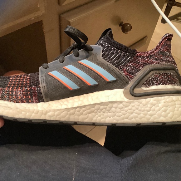 Ultra Boost - Picture 1 of 6